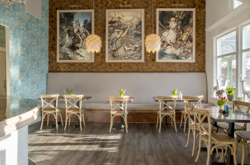 kaiser haus interior